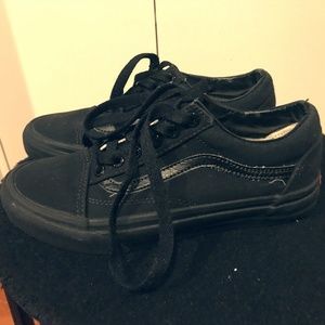 All Black Vans Old Skool | Size: 4.5M / 6W